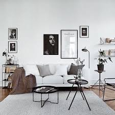 O T O N O Esto Es Lo Que Definiria Como Un Living Muy Yo Alguien Mas Que S Monochrome Living Room Black Living Room Decor Minimalist Living Room Decor
