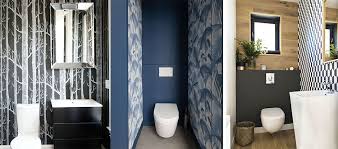 du papier peint dans les toilettes decouvrez nos inspirations pinterest blog au fil des couleurs papiers p idee deco toilettes petit hall decoration hall
