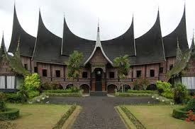Istana besar or grand palace is the royal palace of the sultan of johor which is located in johor bahru, malaysia. A Bit Of Disappointment Review Of Istana Seri Menanti Kuala Pilah Malaysia Tripadvisor