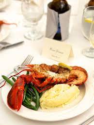 17 Entree Ideas For Your Wedding Menu Wedding Food Menu Reception Food Lobster Dinner