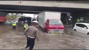 Berbagai faktor menjadi penyebab musibah banjir maupun rob di kota semarang. Plxwfoix4ao9cm