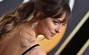 Tatouage a l'epaule femme gallery. Les Plus Beaux Tatouages Sur L Epaule Voici