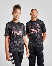 Adidas showed once again that pink will be one of the primary colors for real madrid next season. Black Adidas Real Madrid 2020 21 Third Shirt Junior Jd Sports
