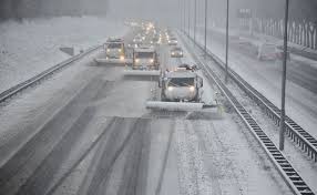 Een dag waarop brabant bedekt raakte onder een hoop sneeuw. Code Oranje Ingetrokken Morgen Mogelijk Code Rood Brabant Bedekt Onder Laag Sneeuw Verkeer Slibt Dicht In Zuiden Sneeuw In Brabant Bd Nl