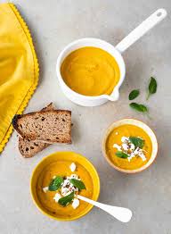 Soupe De Carotte Au Lait De Coco Epices En 2020 Soupe De Carotte Recettes De Cuisine Alimentation