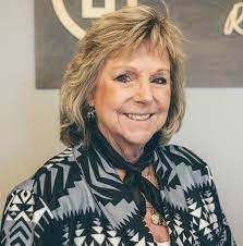 Stacy Deen's Instagram, Twitter & Facebook