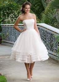 10 Stunning Tea Length Wedding Dresses For 2021 The Inspired Bride Tea Length Wedding Dress Knee Length Wedding Dress 1950s Wedding Dress Tea Length