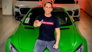 Wolfgang fue detenido en un restaurante del barrio laureles, uno de los más turísticos de medellín el famoso youtuber es acusado de subministrar estupefacientes a un menor de 10 años, abusar. Arrestan A Youtuber Alfredo Valenzuela En Arrancones