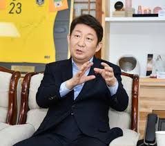 대구시 등은 올 3월부터 국제 의료계 인사들에게 권영진 대구시장 명의의 공문을 보냈다. Hf6xl9kftenhm