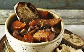 P This Is A Meat Free Spin On Coq Au Vin Or Chicken In Wine A Classic French Dish In Which Chicken Is Braised In A Re Wine Recipes Wine Sauce Red Wine