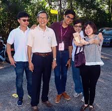 Saya jual nasi lemak pak nasser. Syed Saddiq Turns Heads At Polling Station The Star