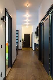 Dans La Fabrique De Chapeaux De Paille Planete Deco A Homes World Maison Projet Maison Portes Interieures Noires