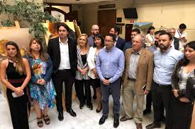El frente amplio se compone mayoritariamente de fuerzas políticas de izquierda, que mediante convergencias tienen por objetivo transformar el escenario político actual de chile, donde los ejes de la organización se basan en una democracia participativa, y además, la construcción de un nuevo orden social ampliamente vinculado al feminismo. Quiebre Politico Frente Amplio Se Separa De La Centroizquierda Epicentro Chile