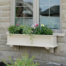 32l x 7w x 8d. Fairfield Window Box 4ft With Water Reservoir Feature
