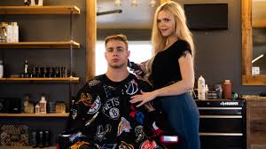 Aaron Trainer Gets Blowed By Matt Luscious