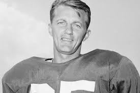 Who knows who this old time football players is and what team he played  for.