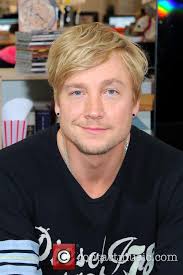 Weitere ideen zu samu haber, samu sunrise avenue, traumtyp. Sunrise Avenue Samu Haber Of Sunrise Avenue Drops By Joiz Dein Social Tv 1 Picture Contactmusic Com