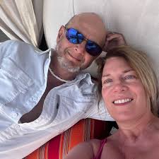 Who would you recommend for a good divorce lawyer?