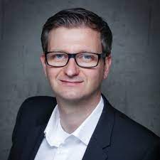 The bank is a reliable partner that provides advice to companies and banks on the settlement of transactions in russia and other states worldwide. Nils Rahe Head Of Marketing And Communications Vtb Bank Europe Se Xing