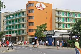 Hotel aurora se invecineaza cu hotelurile perla, dunarea si neptun. Foto Hotel Saturn 5 9 Saturn51 Jpg Poze Litoralulromanesc Ro