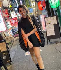Her height is 1.61 m and her weight is 53 kg. 100 Thieves Valkyrae Has Perfect Response To Being Catcalled In Japan Dexerto