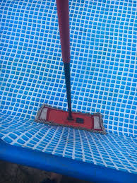 Ein Kleiner Swimmingpool Fur Den Garten Das Solltet Ihr Vorher Wissen Moms Blog Der Praktische Familienblog Garten Pool Selber Bauen Pool Fur Kleinen Garten Swimmingpool