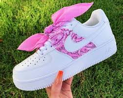 Black Air Force 1 With Blue Bandana Cet Article N Est Pas Disponible White Nike Shoes Sneakers Fashion Nike Shoes Air Force