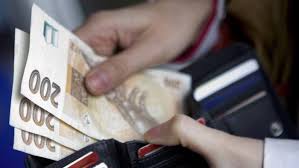 The czech republic is bound to adopt the euro in the future and to join the eurozone once it has satisfied the euro convergence criteria by the treaty of accession since it joined the european union (eu) in 2004. Czech Koruna Rallies As Currency Cap Scrapped Financial Times
