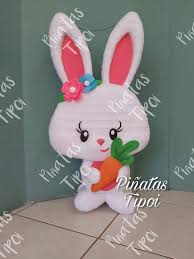 Pinata Conejita De Fabi Pinatastipoi Conejita Disenos De Pinatas Pinatas Para Ninos Pinata