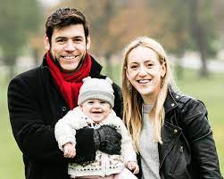 Contact our professional family portrait photographer to book your family session. 10 Tips For Doing Your First Family Portrait Session