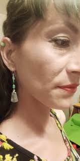 Omg these earrings, I love so much. In person the glitter so pretty. Tons  of compliments tonight.