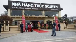 Bảo vệ Liên Anh tác nghiệp tại nhà hàng Thủy Nguyên. Chúc nhà hàng Thủy  Nguyên ngày nào cũng tấp nập khách, doanh thu cao, khách hàng tín nhiệm.
