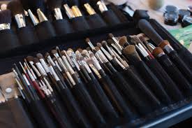 clean their makeup brushes