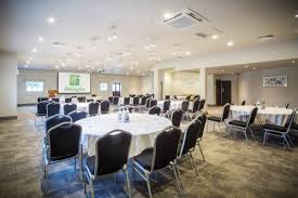 The hotel also has 12 meeting rooms able to cater up to 180 guests. Holiday Inn Reading South Venue Hire Big Venue Book