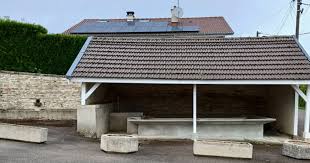 Photo Devenu dangereux le lavoir du haut a été remis en état