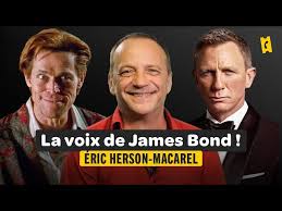 La voix de James Bond et du Bouffon Vert, c'est lui !