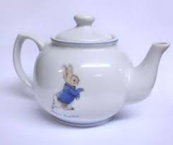 beatrix potter collectable peter rabbit teapot beatrix potter theetijd servies