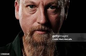 Simon Whitlock's Instagram, Twitter & Facebook