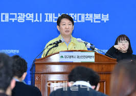 시장으로서 평소 드러내지 않은 감정이 폭발한 듯 그래 마음껏 덤벼라. ê¶Œì˜ì§„ ì‹ ì²œì§€ ì—°ë£¨ ì˜í˜¹ ë°œëˆ ì‚¬ì•…í•œ ìŒëª¨ ë§ˆìŒê» ë¤ë²¼ë¼