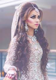 Give your hairstyle a stylish and dramatic look with curls flowing down as beautiful tendrils, accentuating your styling short hair for wedding can be a real challenge only if you fret about it! Curly Hair Style For Wedding Party 653 Best Wedding Hairstyles Topic And Trend