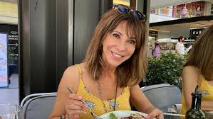 Cristina tocco was born in argentina. Cristina Tocco Fue Besada Por Seguidor Que No Respeto Distancia Social Es Terrible Meganoticias