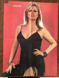 Serpil barlas yandım aşkınla ben tele on eski nostalji konser 1993 kaset3 1:49. Hey Dergisi Posteri Serpil Barlas Nadir Kitap