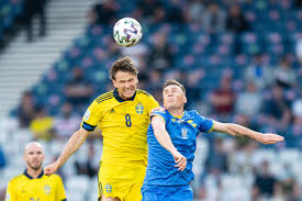 Svenskerne er videre til ottendedelsfinalen med hele syv point, og dermed står svenskerne også med gode kort på hånden for at komme videre, da man har trukket ukraine. Npkyacl9zqiclm