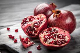 Buah delima sememangnya terkenal sebagai buah yang kaya dengan zat dan khasiat. 8 Manfaat Buah Delima Memperkuat Imun Tubuh Hingga Cegah Alzheimer Hello Sehat