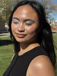 Baby's first cut crease 😀 🎉 Hit myself with a 2010's routine for our  decades makeup class and I don't think I can ever look back😍🙌🏻  @nyxcosmetics @makeupforever @elfcosmetics @charlottetilbury @maybelline  @sheglam_official #