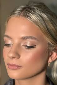 Daisy Burke (daisyburke)