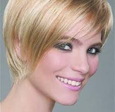 Coupe de cheveux femme 50 ans 2017 ideas about cheveux court femme on pinterest coupe cheveux. Coiffures Bouclees Coiffures Courtes Femmes Cheveux Blancs
