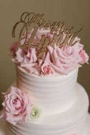 Gold cake topper cake decoration with happy birthday candles acrylic birthday cake topper confetti balloon paper fan pink star cake cupcake topper for rose gold theme birthday party decor. Stylish Mr And Mrs Gold Cake Topper With Blush Pink Roses On Round White Wedding Cake Marry Me Tampa Bay Most Trusted Wedding Vendor Search And Real Wedding Inspiration Site