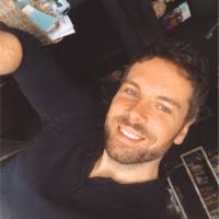 300+ perfiles de «Llauger»