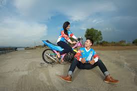Kalian dapat melakukan bore up menggunakan piston yang berdiameter 58 mm, jadi berapa kapisitas mesin motor mio j tersebut. Foto Prewedding Dengan Motor Satria Fu Ide Foto Prewed